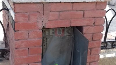 أهالي دمياط يشتكون من الأسلاك العارية في الحدائق (صور)