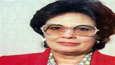 عصام عزوز ينهي إجراءات دفن الإعلامية سامية صادق