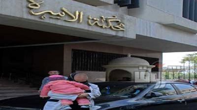 «سيدة» تخلع زوجها في «مصر القديمة» والسبب «بياكل بصل وثوم»!