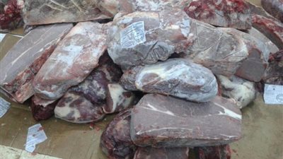 ضبط 210 كيلو لحوم فاسدة في منفذ متنقل بالجيزة