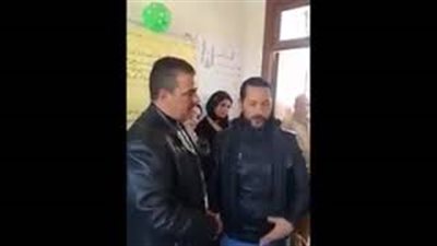 تلاميذ مدرسة بالمنوفية يقيمون حفلا لزميلهم المصاب بالسرطان (فيديو)