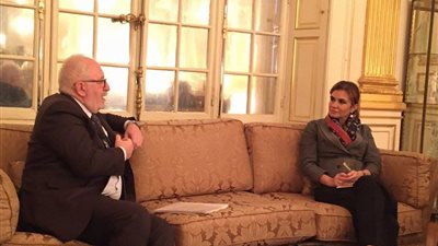 وزيرة التعاون الدولى تبدأ أول لقاءاتها في باريس