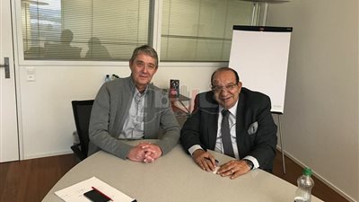 عادل فتحي يطمئن على استعدادات المقاولون لدجلة هاتفيا