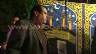 بالفيديو والصور.. فتوح أحمد يشارك في عزاء شقيقة سليمان عيد