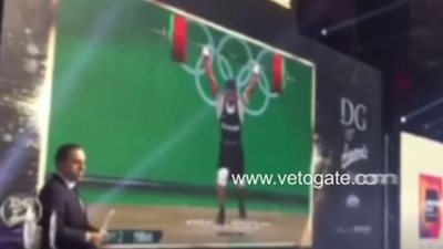 محمد إيهاب يحتفل بتكريمه بـ«دير جيست» بعد أزمته الأخيرة (فيديو)