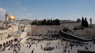 دور الإخوان التاريخي في «محنة القدس».. «المظلومية» و«الشماتة» رد فعلها تجاه «قرار ترامب».. تهنئة المعزول لـ«بيريز» «لا تنسى».. وباحث: مرسي و