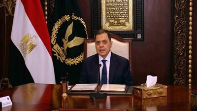 «الداخلية» تبعد لبنانيا من البلاد وترفض منح فلسطيني الجنسية