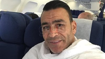 الحضري يلتقي «ميدو» خلال أداء مناسك العمرة