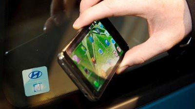 بالصور.. 2015 عام التحديات التكنولوجية.. مكالمات مجانية من 