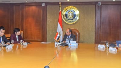 وزير الصناعة يبحث التعاون مع وفد مقاطعة شاندونج الصينية