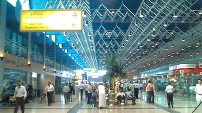 أرقام الرحلات.. تأخر إقلاع 5 طائرات بالقاهرة لسوء الأحوال الجوية
