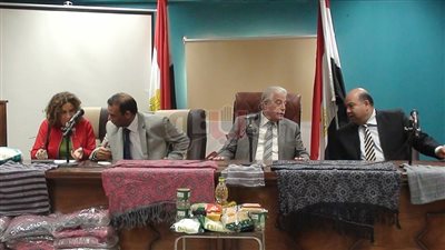 توزيع 400 بطانية و3 آلاف كرتونة غذائية على الأسر الأكثر احتياجا بجنوب سيناء