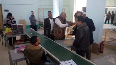 5 منافذ جديدة لتوزيع منتجات مصنع لمبات الليد في الوادي الجديد (صور)