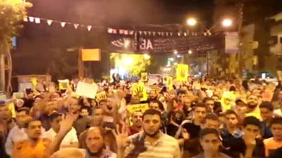 أمن أسوان يفرق مسيرة لعناصر الإرهابية بقنابل الغاز