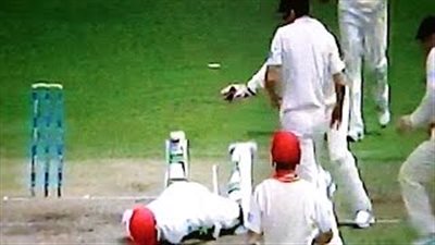 بالفيديو.. وفاة لاعب كريكيت في أستراليا بسبب كرة بالرأس