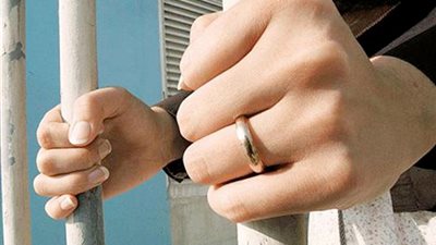 ‎السجن 3 سنوات لسيدة حاولت إدخال 629 قرصا مخدرا لشقيقها السجين بالمنيا