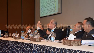 بالصور.. محافظ جنوب سيناء يستعرض مشروعات تنمية شرم الشيخ