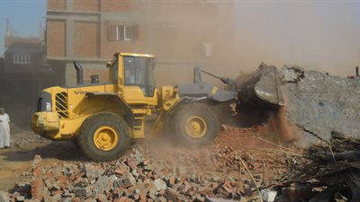 إزالة سوق عشوائي على سكة حديد «برطس» في أوسيم