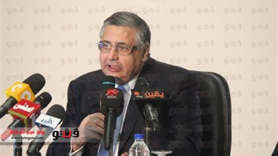 بالفيديو والصور.. وزير الصحة الأسبق: 10% من سكان العالم يصابون بالإنفلونزا