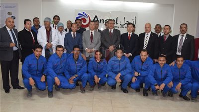 محافظ بني سويف ووزير القوى العاملة يزوران مصنعا صينيا لإنتاج الخميرة (صور)