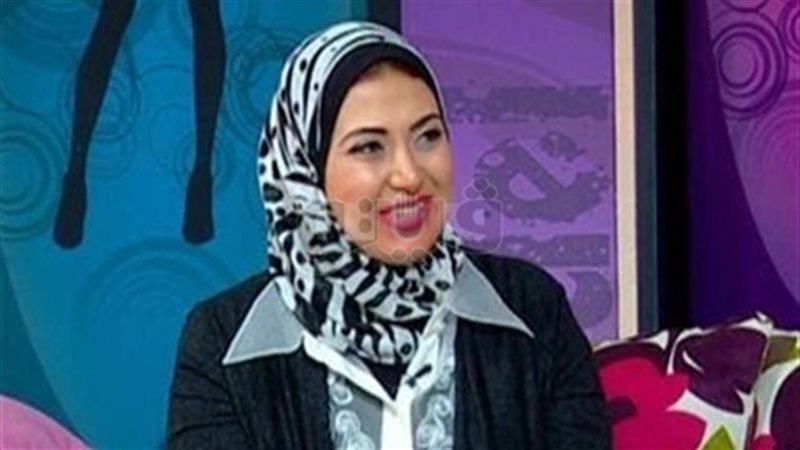 خبيرة التجميل مي