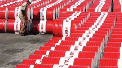 النفط يرتفع مع استمرار انخفاض الفائدة الأوربية وضعف الدولار