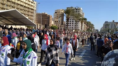 وزير التنمية المحلية ومحافظ بورسعيد يشهدان عرضا عسكريا بمناسبة عيد النصر (صور)