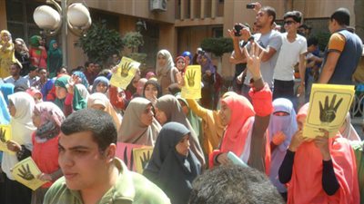طلاب الإرهابية يدعون للخروج بمظاهرة من جامعة حلوان.. غدًا