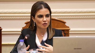 سحر نصر تقرر استمرار مجلس صندوق حماية المستثمر بتشكيله الحالي 3 أشهر