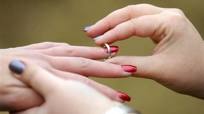 إتمام أول عقد قران لـ «مثليي الجنس» في أستراليا بموافقة القانون