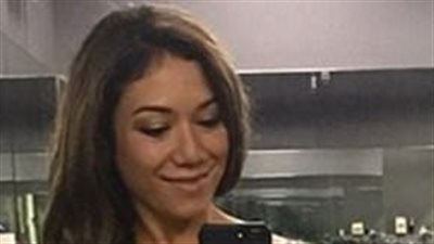 امرأة تذهل متابعيها بتخلصها من انتفاخات البطن (صور)