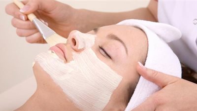 استعيدي شباب بشرتك بـ«الصويا والشاي الأخضر والأوميجا 3»