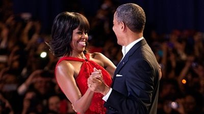 مشاهير الفالنتين.. أوباما يهنئ زوجته على 