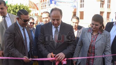 محافظ الإسكندرية يفتتح معرض «كن منتجا» (صور)