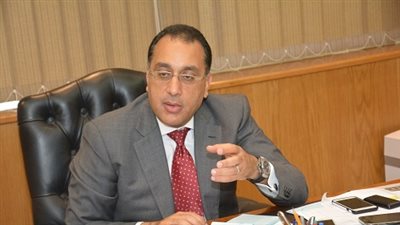 وزير النقل يعرض على مجلس الوزراء خطة تنفيذ ٣ مشروعات