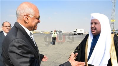 عبد العال يستقبل رئيس مجلس الشورى السعودي في مطار القاهرة