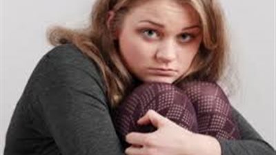 الإفرازات المهبلية البيضاء أنواعها وطرق علاجها