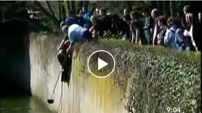 لحظة نجاة امرأة سقطت في بحيرة دببة جائعة ( فيديو)