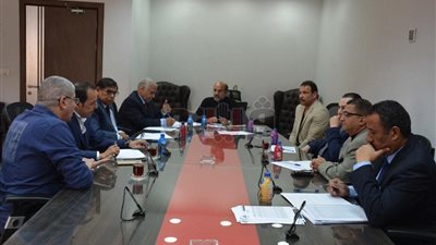 كواليس أول اجتماع للجنة المسابقات بتشكيلها الجديد.. رئيس اللجنة يتبرأ من مجاملة الأهلي في المؤجلات.. يكشف أسباب تأجيل مواجهات الأهلي أمام الزمالك وبيراميدز.. يؤجل حسم مصير السوبر بسبب القرعة الأفريقية