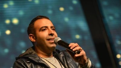 محمد عدوية يتألق في حفل الكويت بحضور 10 آلاف شخص (صور)