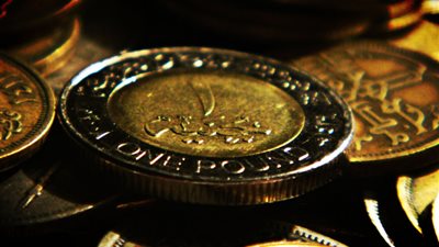 الجنيه يتعافى أمام سلة العملات الأجنبية.. والدولار يسجل 783 قرشا