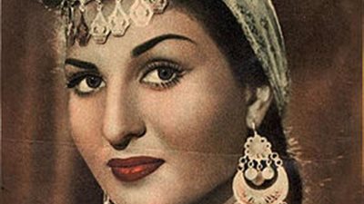 نعيمة عاكف: اتجهت إلى الفن بسبب القمار