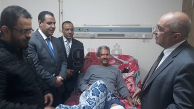 إجراء عملية جراحية لإنقاذ حياة رئيس جامعة يمنية بمستشفى أسيوط