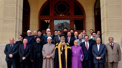 وصول البابا وشيخ الأزهر إلى اجتماع 