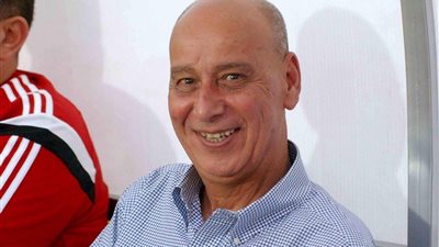 علام وفريد يحفزان بعثة الأوليمبي هاتفيًا قبل مواجهة الجزائر