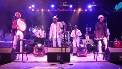 ساقية الصاوي تروج لـ«بلاك تيما» قبل حفلها بساعات (فيديو)