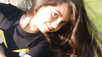 طفلة مغربية تجذب المعجبين بجمال شعرها (صور)