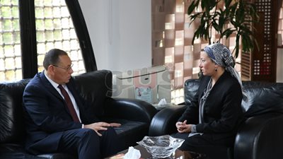 وزيرة البيئة تبحث مع محافظ الشرقية تحسين منظومة النظافة