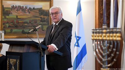 الرئيس الألماني: من يحرق العلم الإسرائيلي لا يفهم معنى أن يكون ألمانيًا