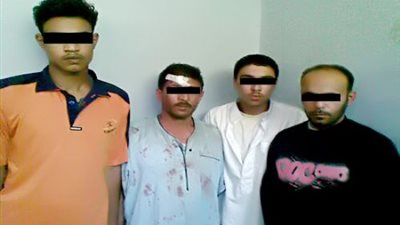 ضبط 4 من تجار السيارات المسروقة.. بسوهاج